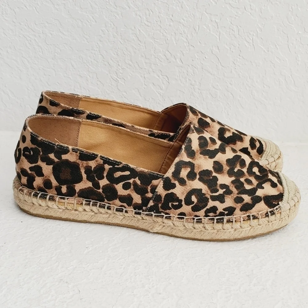 AQUA Women's Beau Espadrille Leopard Fabric Shoes